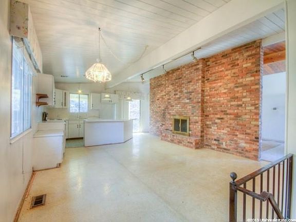 4th image of 1730 E Millcreek Cir