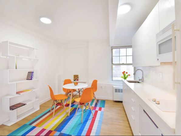 349 W 53rd St #3