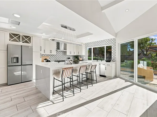 991 S Park Rim Cir, Anaheim, CA 92807