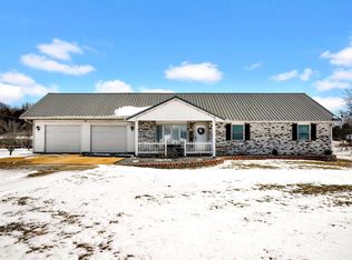 900 Noe Rd, Orleans, IN 47452