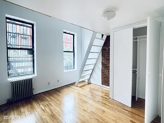 Rented by Citi Habitats | media 32