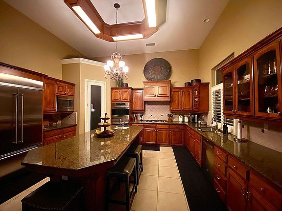 2nd image of 212 W Harold Griswold Way
