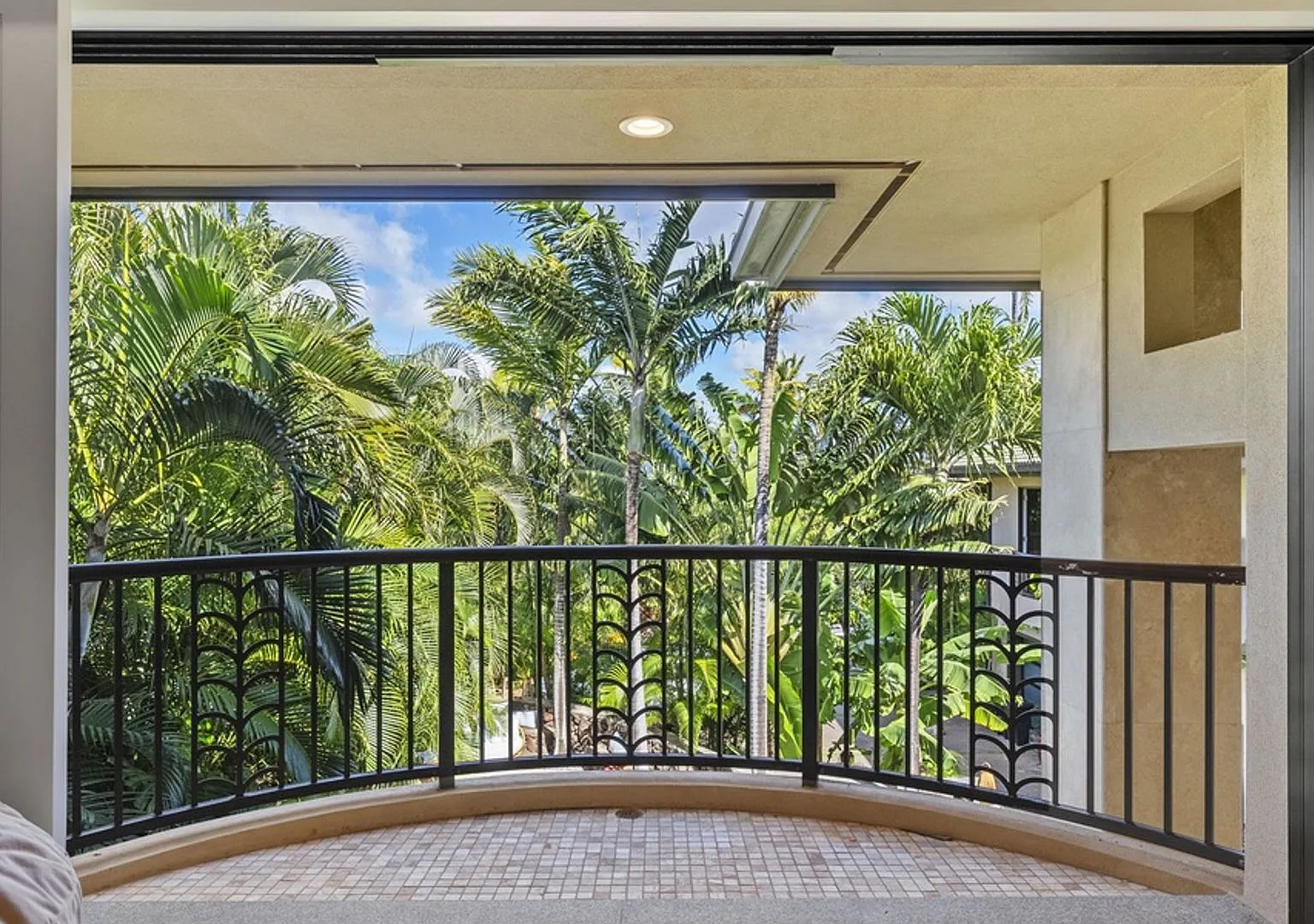 Pili Pono: Exclusive 5BR Estate w/ Pool, Spa & Panoramic Ocean Views — Photo 3