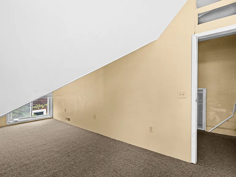 10-12 S 16th Ave E #10 — Photo 18