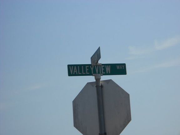 5th image of 139 Valleyview Way