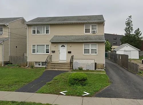 148 Woodfield Rd #1 Photo 1
