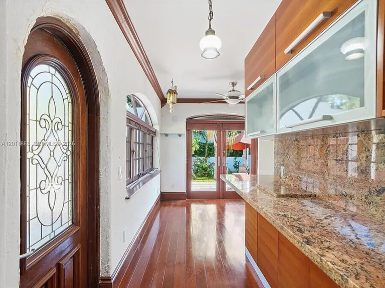 1137 Asturia Ave — Photo 43