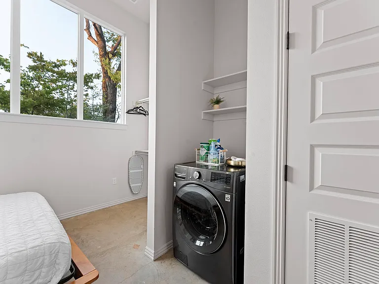 510 N 8th St #523 — Photo 25