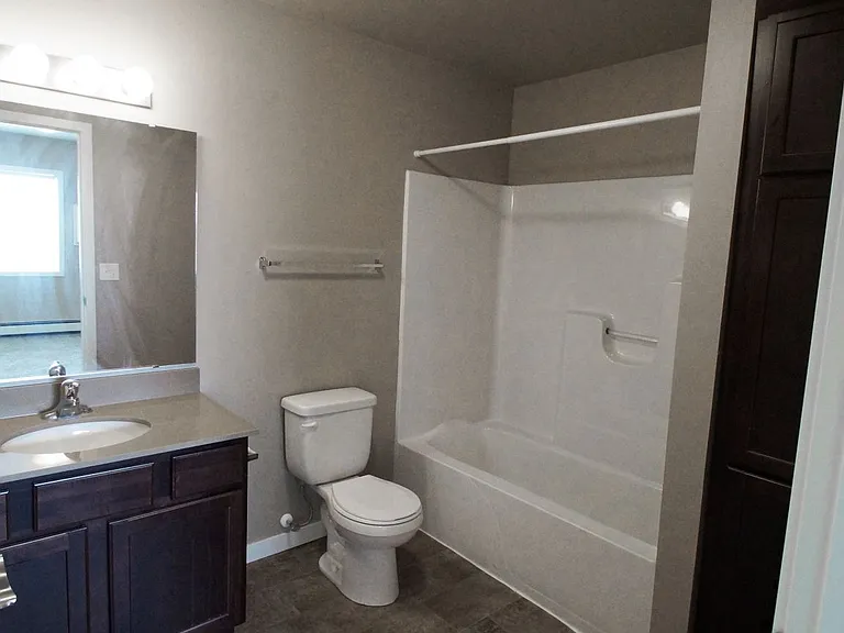 Westdale Apartments — Photo 11