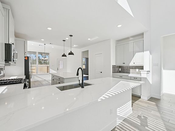 2nd image of 12853 Meadow Wind Way