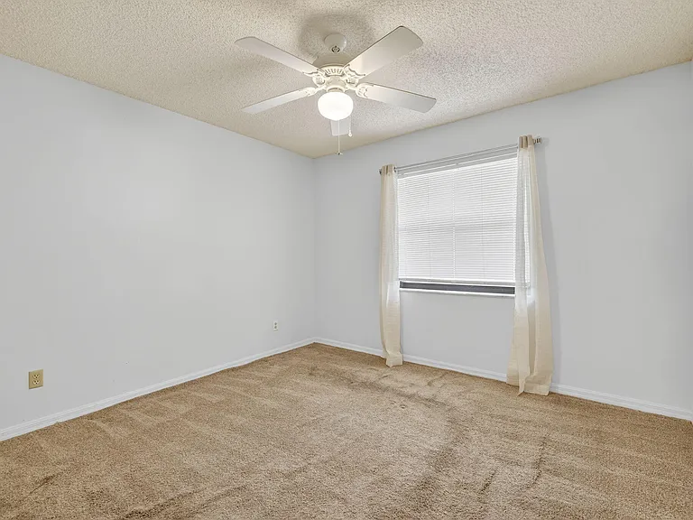 6101 SE Landing Way #11 — Photo 24