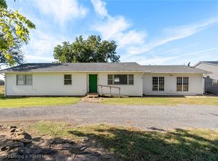 6415 N Highway 96, Lavaca, AR 72941