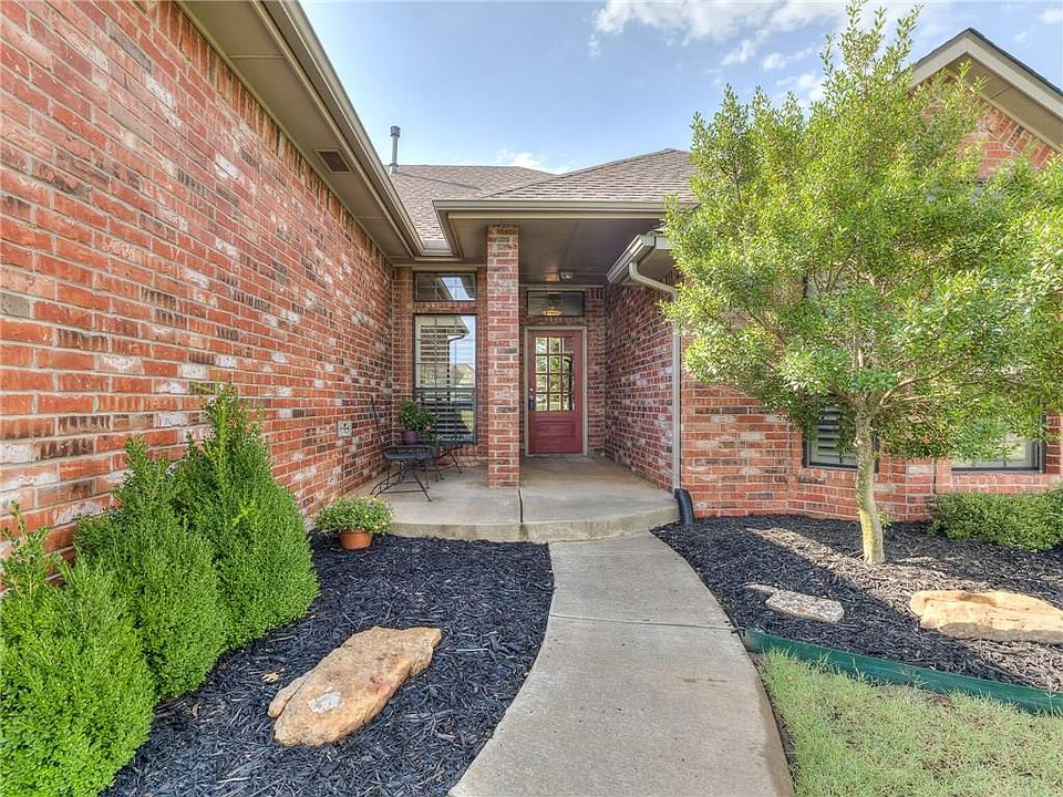 1st image of 16320 Winding Park Dr