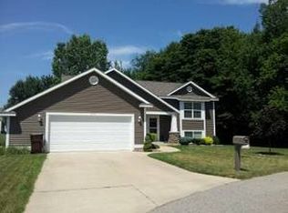 3493 Lindsey Ln, Zeeland, MI 49464