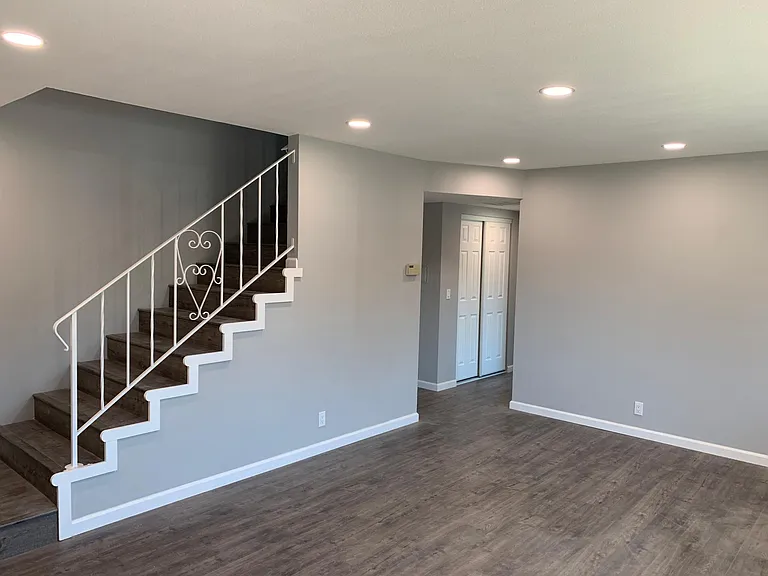 2043 Town And Country Ln — Photo 7