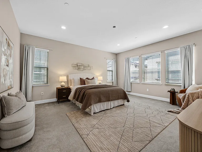 464 E Yarrow Pl — Photo 25