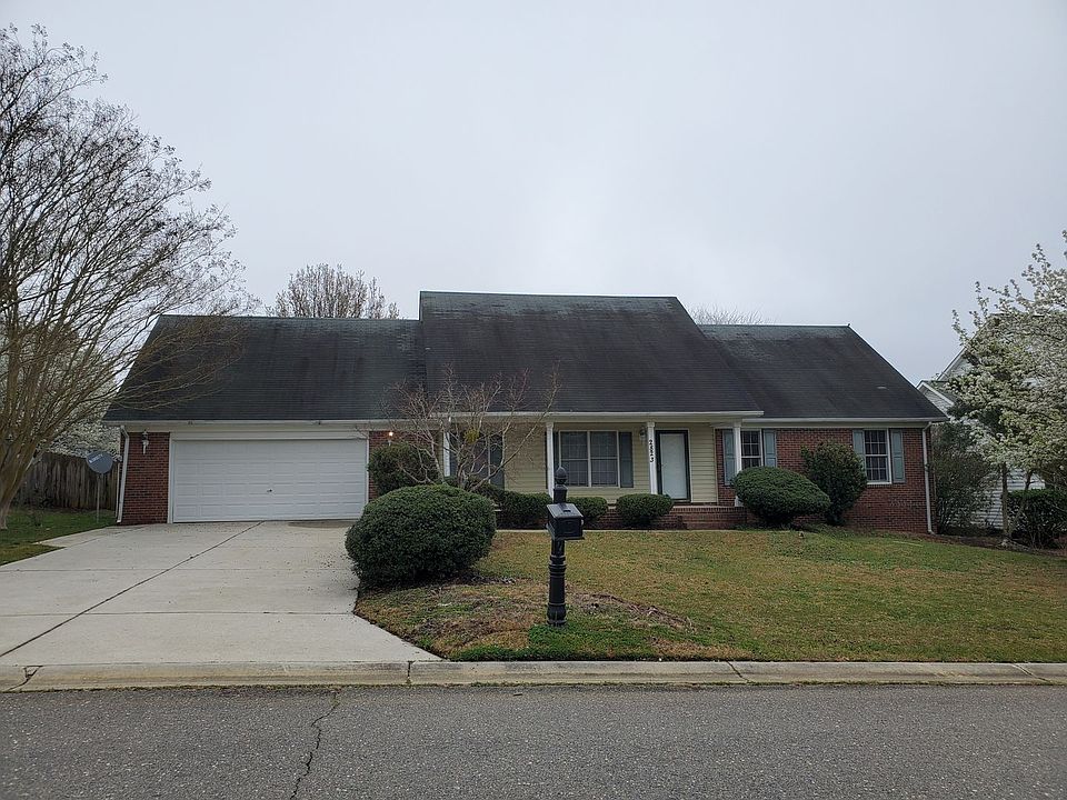 1st image of 2823 Franzia Dr