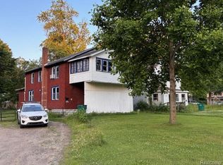 414 8th St, Three Rivers, MI 49093