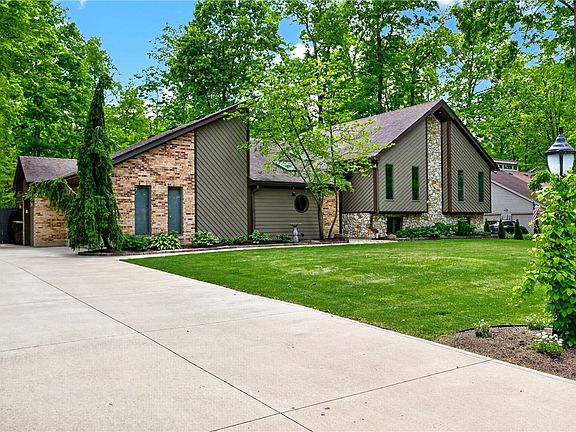 2nd image of 212 Walnut Grove Dr