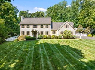 6 Saugatuck Ridge Rd, Danbury, CT 06810