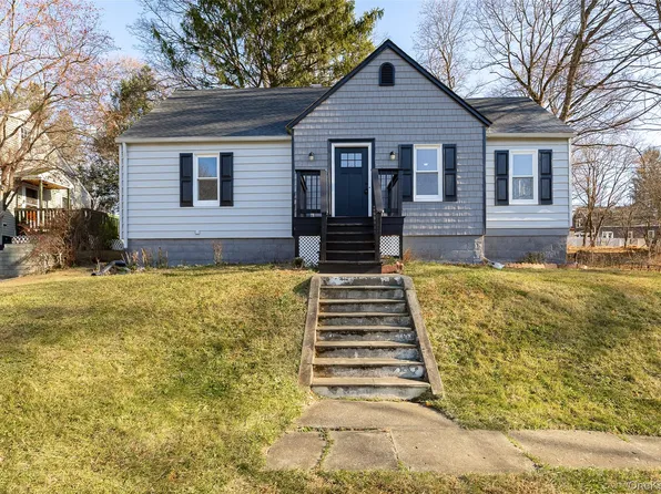 4 Walnut Street, Poughkeepsie, NY 12601