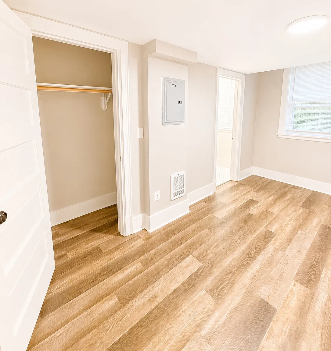 1 bed, 560 sqft, $985 — Photo 3