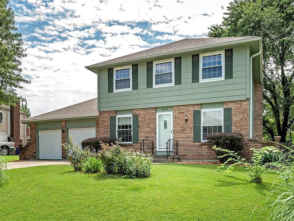 Welcome home to this 2 story home in Willowbend Subdivision!
