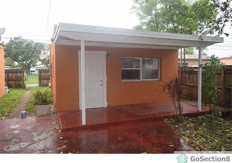 1st image of 2133 Coolidge St APT 4