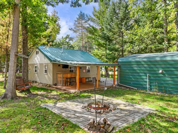 238 Fern St, Roscommon, MI 48653