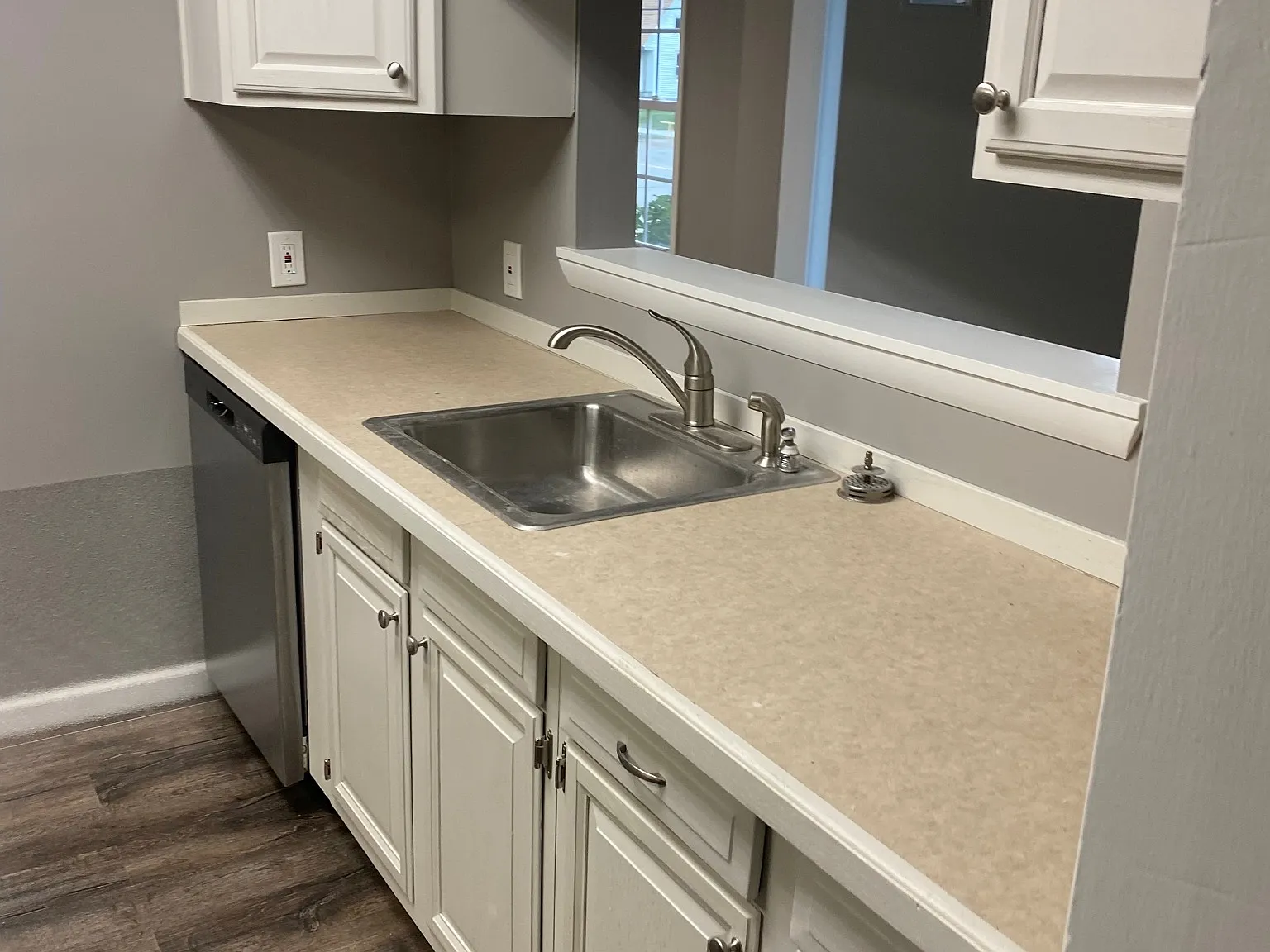 3 bed, 1500 sqft, $1,875 — Photo 2