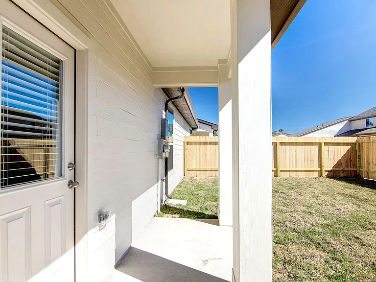 12350 Roy Mix Bohn Ln — Photo 5