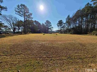 372 Mallie Pearce Rd, Zebulon, NC 27597