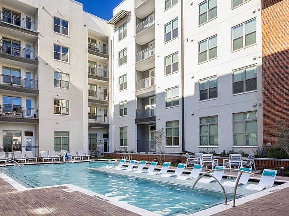 BranchPark_amenity_pool south