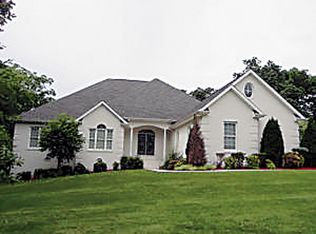 1108 Mockingbird Dr, Crossville, TN 38555