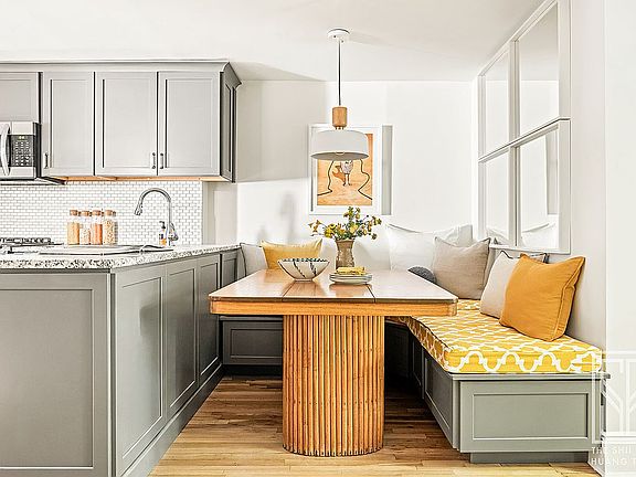 5th image of 391 3rd St APT 1
