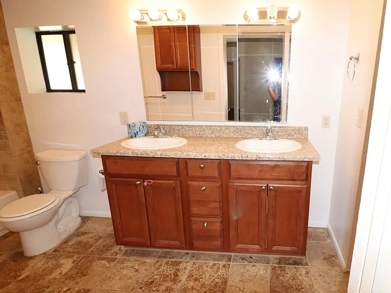 2831 E Edison St — Photo 19