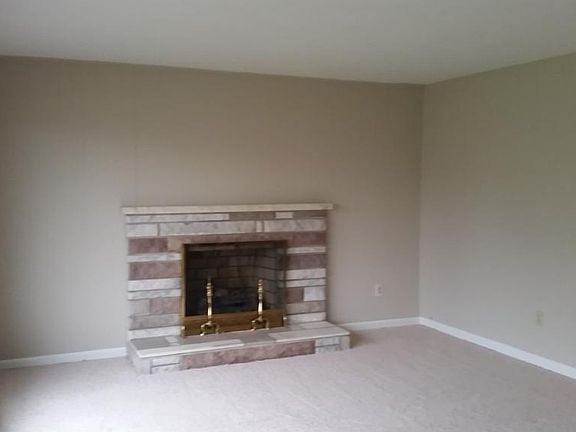 3rd image of 308 King Ave