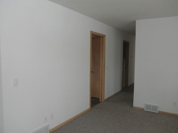 Living Room / Hallway