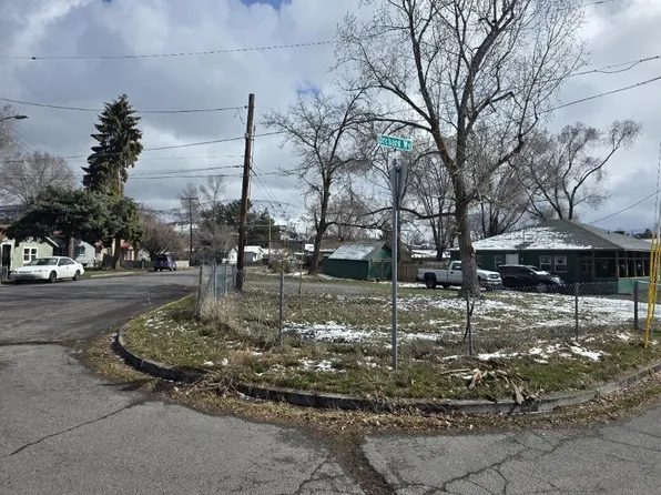 2426 Orchard Ave, Klamath Falls, OR 97601