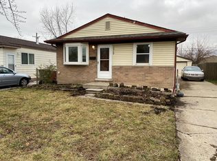 19749 Woodward St, Clinton Township, MI 48035