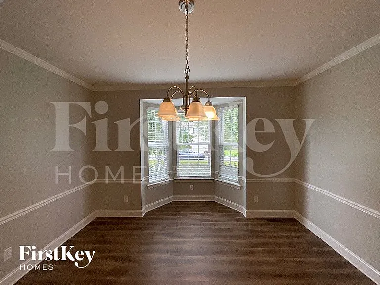 319 Ironwood Dr — Photo 4