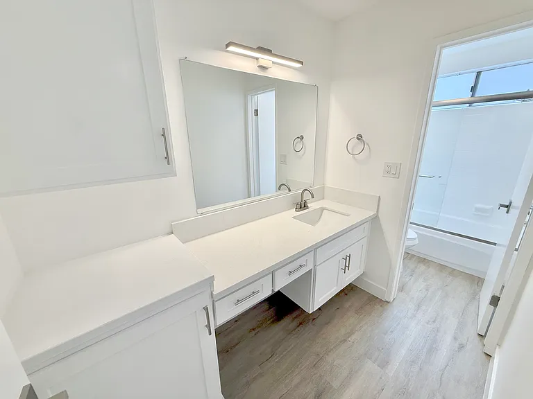 12766 Venice Blvd #104 — Photo 7