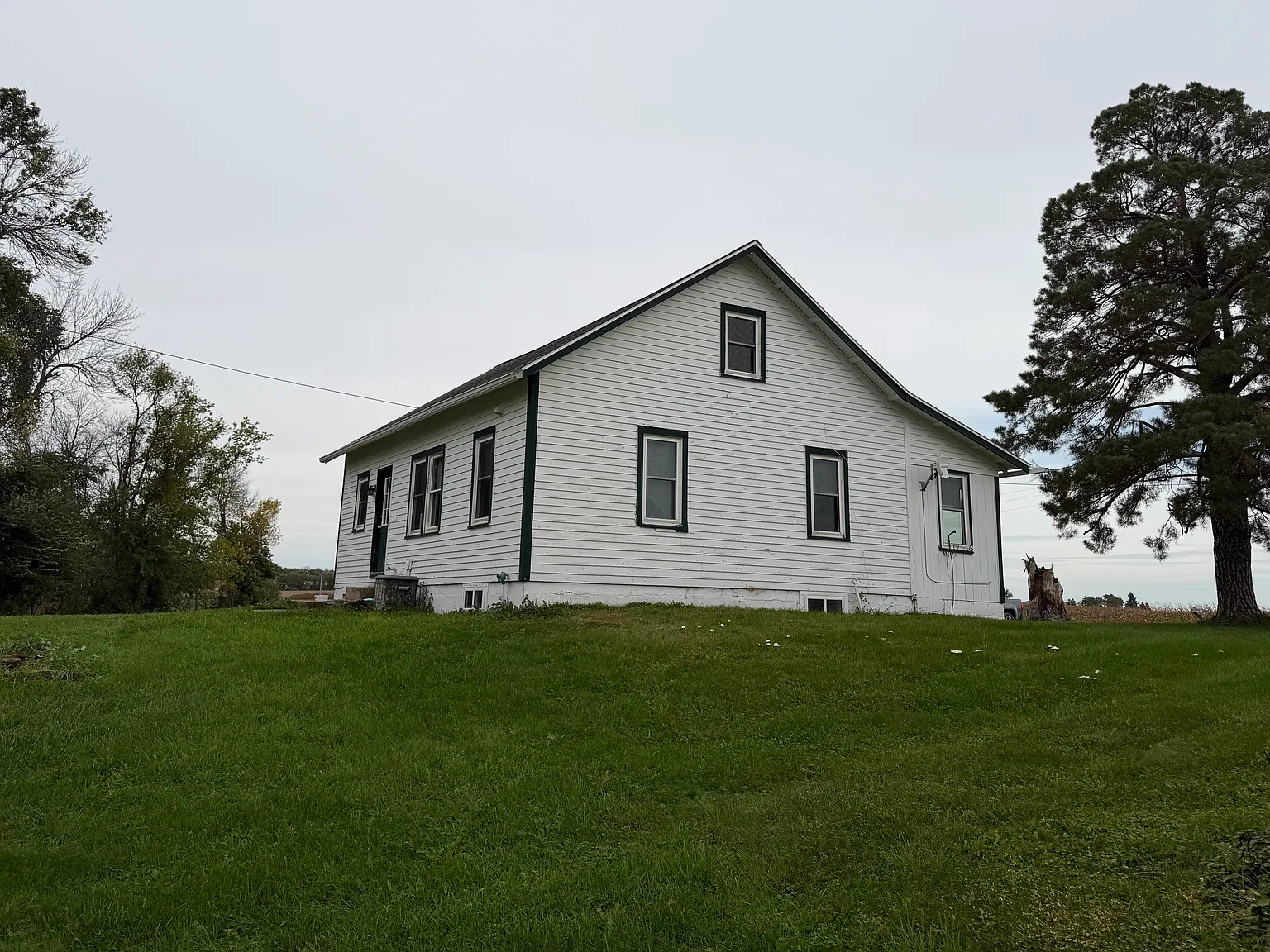 2 bed, 1790 sqft, $1,290 — Photo 1
