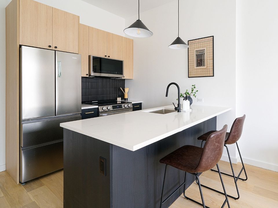 1st image of 11-14 35th Ave #714