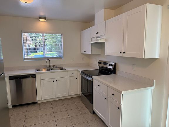 4th image of 5719 Beswick Dr