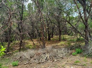 10 Canyon Trl, Pipe Creek, TX 78063