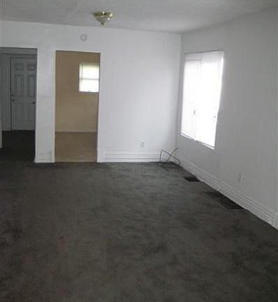 4th image of 963 Gard Ave