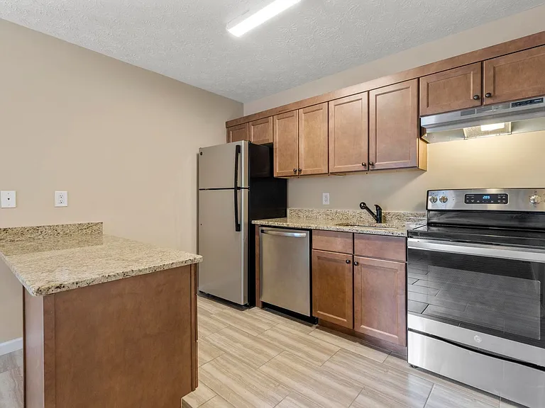 362 W Magnolia Ave — Photo 6