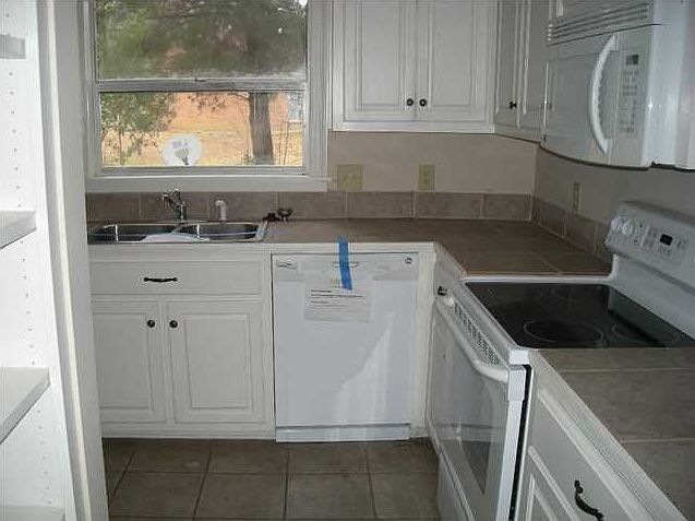 2nd image of 102 Carrie Dr