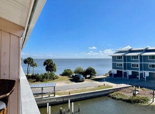 82 2nd St #313, Cedar Key, FL 32625